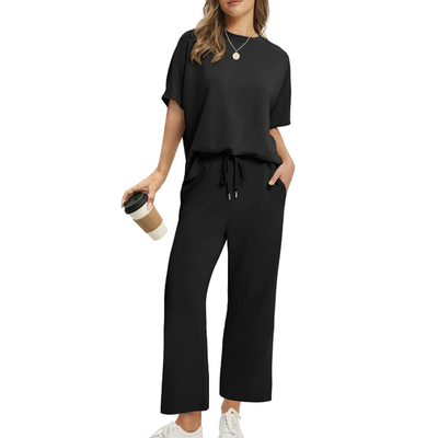 Isa – Relaxed outfit with top and trousers
