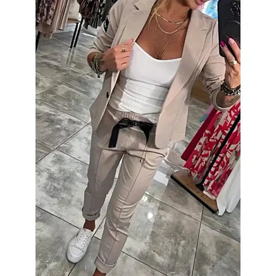 Celine | Trendy set with soft blazer & comfy joggers