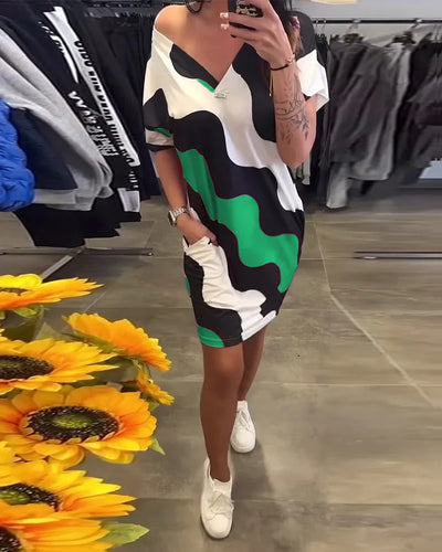 Karina | Dress with Wave Print and V-Neckline