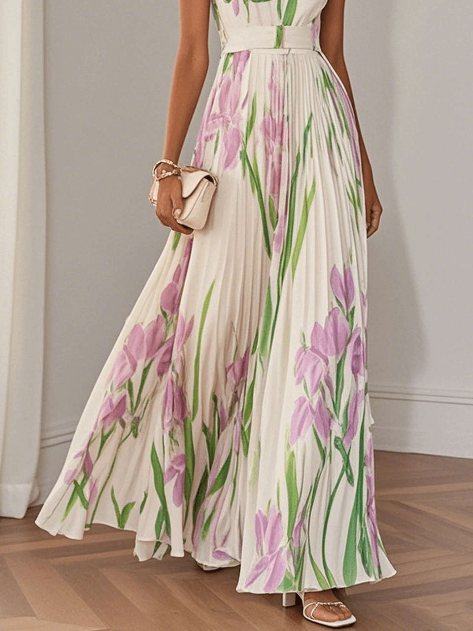 Mirrin | Flowing Floral Maxi Dress