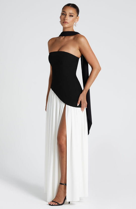 Liva | Elegant, classy long dress
