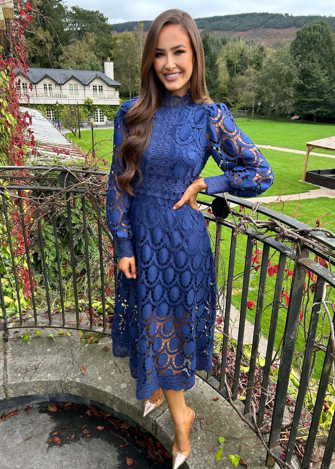 Victoria | Glamorous Lace Dress