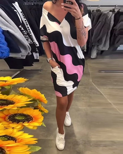 Karina | Dress with Wave Print and V-Neckline