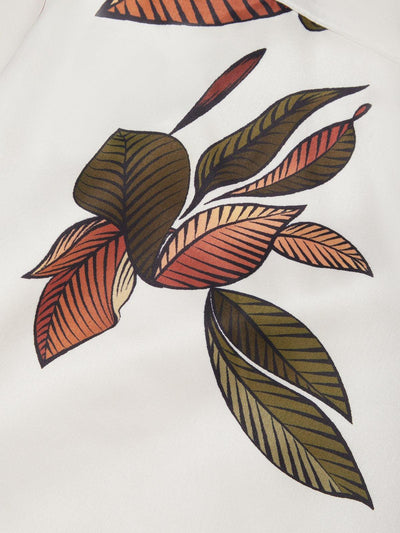 Sanne | Elegant midi dress with short sleeves and a subtle leaf print