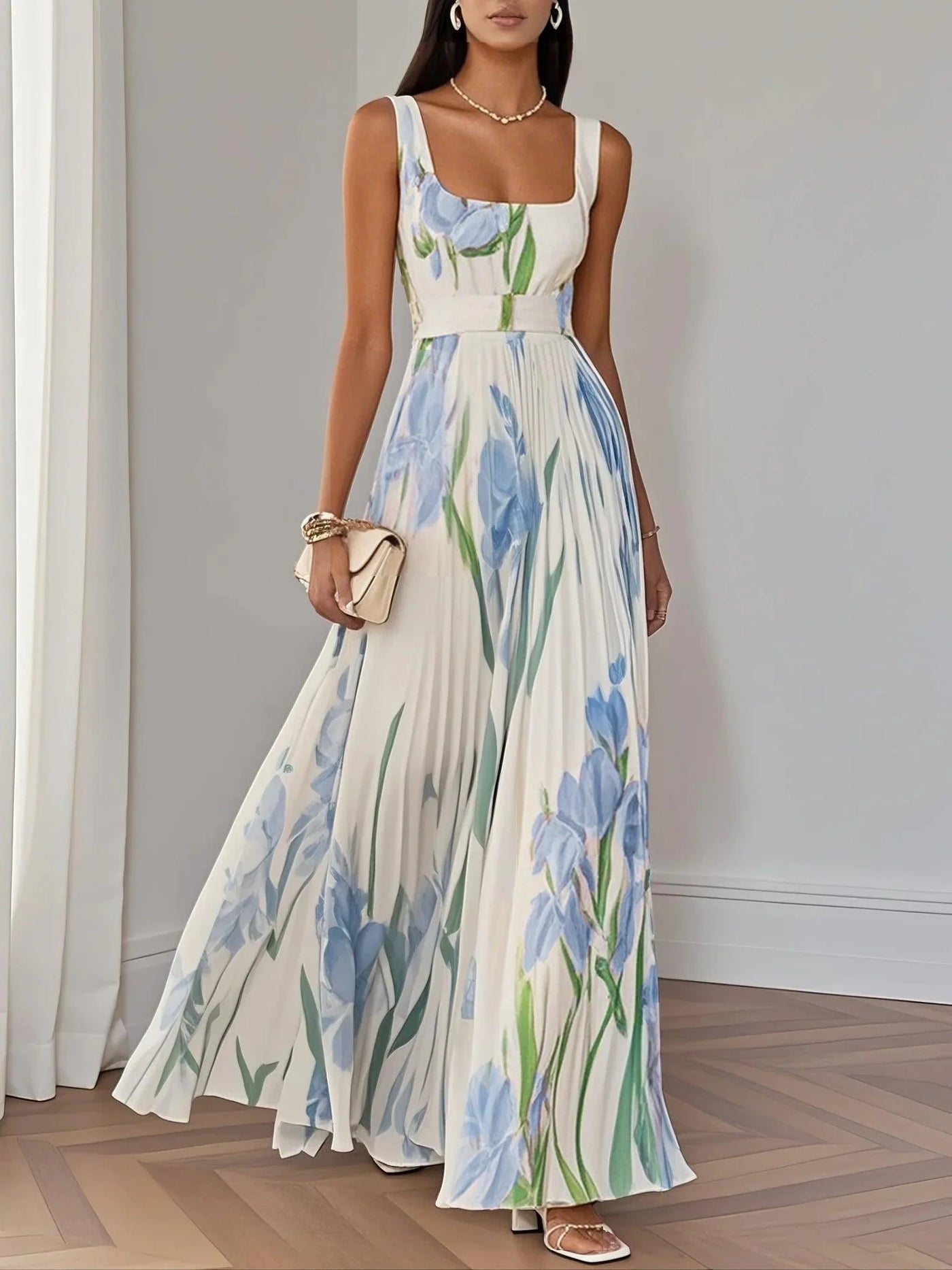 Mirrin | Flowing Floral Maxi Dress